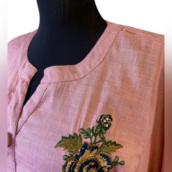 Anora Pale Pink Linen Kaftan With Embroidered Flowers - Picture 13 of 15